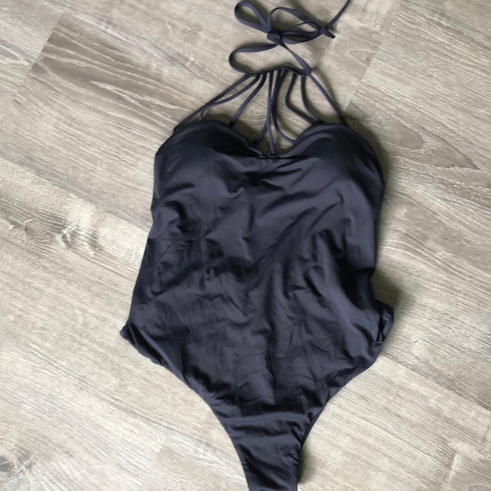Billabong Juniors NWT One Piece, Black, Size Large